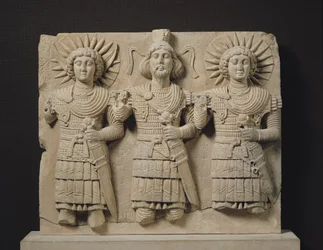 Triade der palmyrenischen Götter, aus der Region Palmyra, ca. 150 n. Chr.